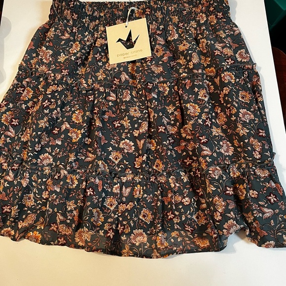 Paper Crane Size M Casual Skirt Floral Print - Picture 3 of 8